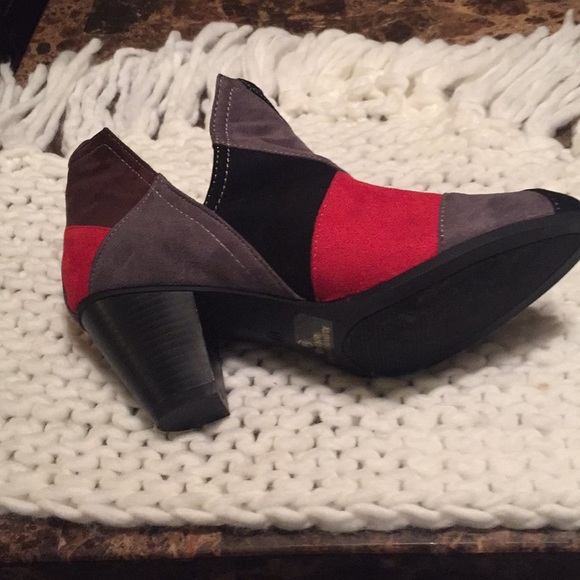 Booties - Picture 4 of 5